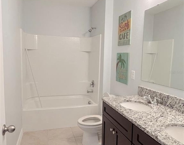 5110 Fiddlewood Way - Photo Thumbnail 8
