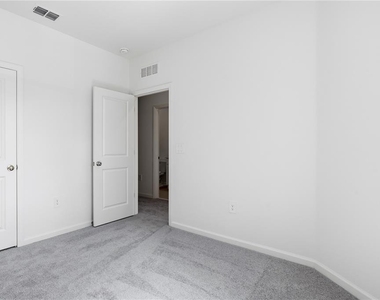 3122 Kurtz Terrace - Photo Thumbnail 17