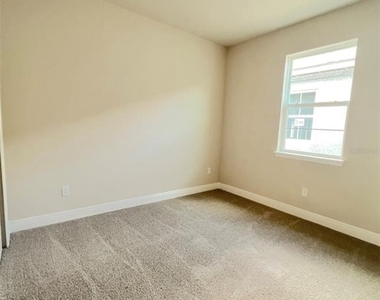 4961 Rain Shadow Drive - Photo Thumbnail 8