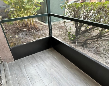 122 Water Front Way - Photo Thumbnail 12