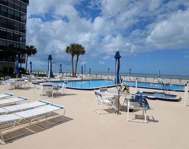 18304 Gulf Boulevard - Photo Thumbnail 12
