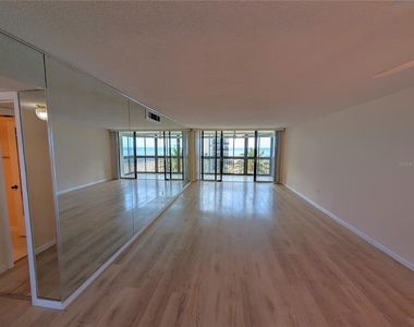 18304 Gulf Boulevard - Photo Thumbnail 5