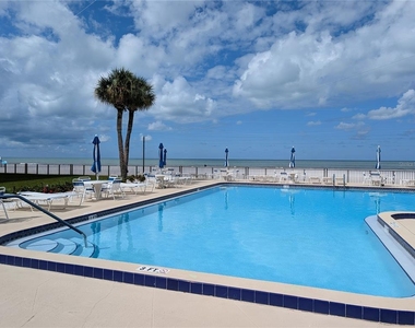 18304 Gulf Boulevard - Photo Thumbnail 13