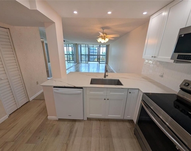 18304 Gulf Boulevard - Photo Thumbnail 4