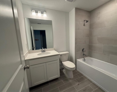 3674 Se 37th Court - Photo Thumbnail 19
