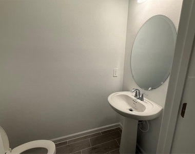 3674 Se 37th Court - Photo Thumbnail 8