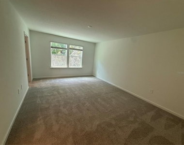 3674 Se 37th Court - Photo Thumbnail 9
