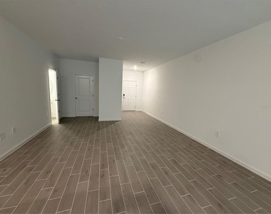 3674 Se 37th Court - Photo Thumbnail 4
