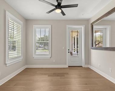 1077 Minnesota Avenue - Photo Thumbnail 18