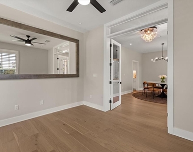 1077 Minnesota Avenue - Photo Thumbnail 17