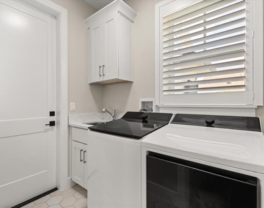 1077 Minnesota Avenue - Photo Thumbnail 41