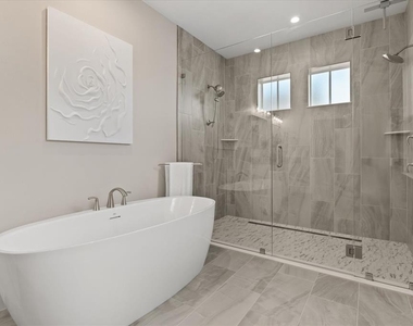 1077 Minnesota Avenue - Photo Thumbnail 33