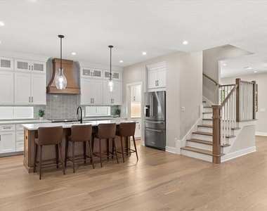 1077 Minnesota Avenue - Photo Thumbnail 15