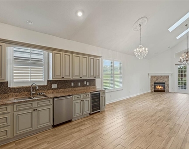 7284 Hawksnest Boulevard - Photo Thumbnail 6