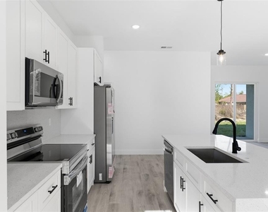 3699 Sw 169th Place - Photo Thumbnail 15