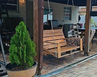 550 W Easy Street - Photo Thumbnail 10