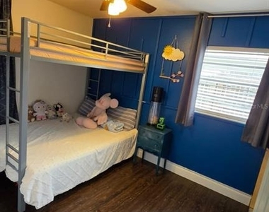 550 W Easy Street - Photo Thumbnail 4