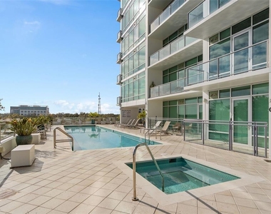 101 S Eola Drive - Photo Thumbnail 39