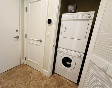 101 S Eola Drive - Photo Thumbnail 17