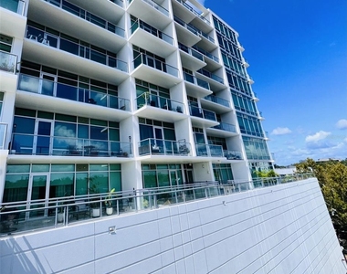 101 S Eola Drive - Photo Thumbnail 21