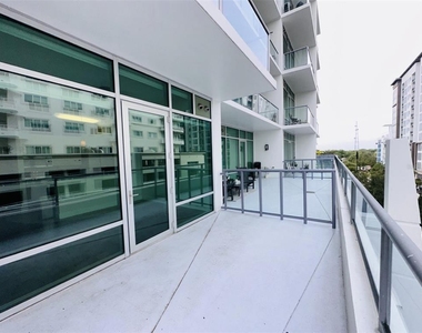 101 S Eola Drive - Photo Thumbnail 15