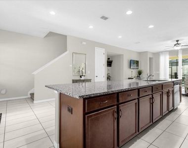 1540 Carey Palm Circle - Photo Thumbnail 6