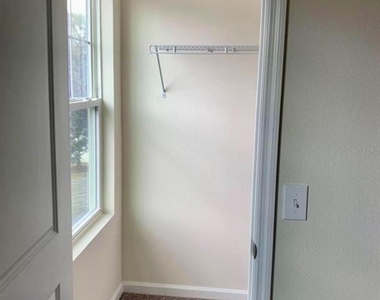2257 Litchfield Loop - Photo Thumbnail 8