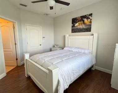 774 Chelsea Drive - Photo Thumbnail 5