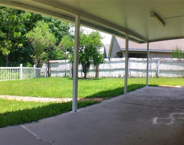 2320 Justin Avenue - Photo Thumbnail 13