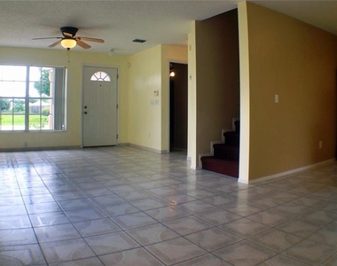2320 Justin Avenue - Photo Thumbnail 5