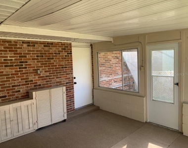 700 Green Road - Photo Thumbnail 4