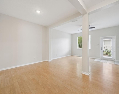 13007 Langstaff Drive - Photo Thumbnail 5