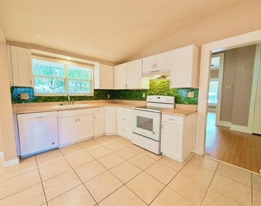 109 E Winter Park Street - Photo Thumbnail 15