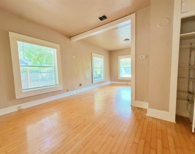 109 E Winter Park Street - Photo Thumbnail 8