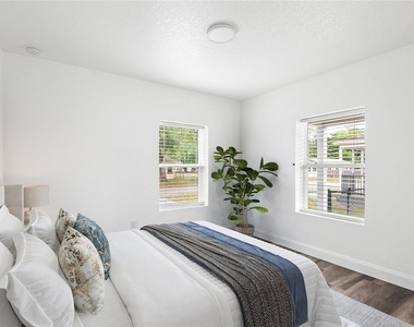 807 Nw 1st Avenue - Photo Thumbnail 9