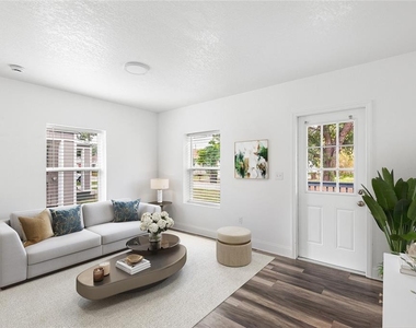 807 Nw 1st Avenue - Photo Thumbnail 1