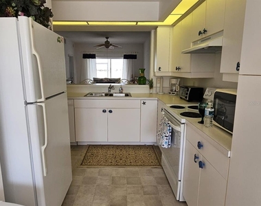5800 Sabal Trace Drive - Photo Thumbnail 7