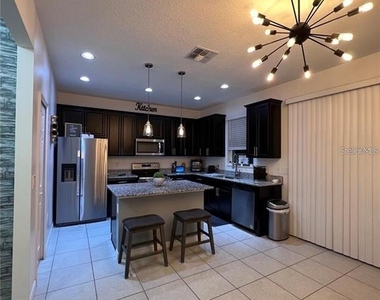 2510 Sedge Grass Way - Photo Thumbnail 8
