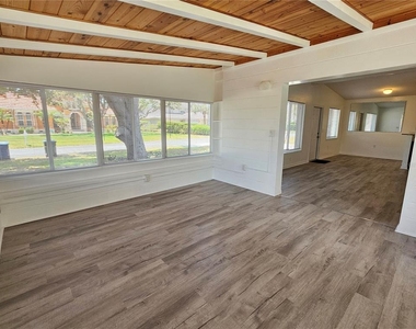 341 Bayshore Drive - Photo Thumbnail 9