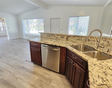 341 Bayshore Drive - Photo Thumbnail 17