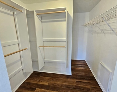 341 Bayshore Drive - Photo Thumbnail 28