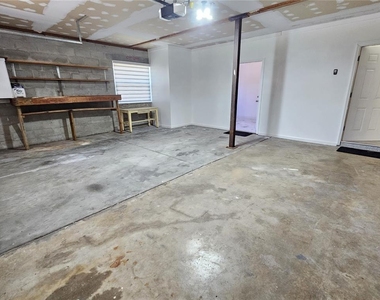 341 Bayshore Drive - Photo Thumbnail 40