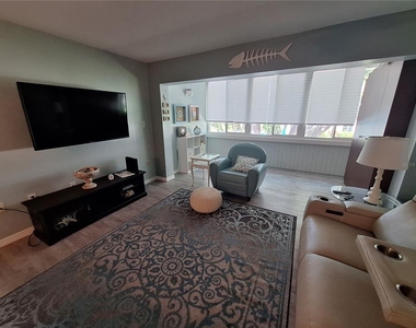 2437 Harbor Boulevard - Photo Thumbnail 1