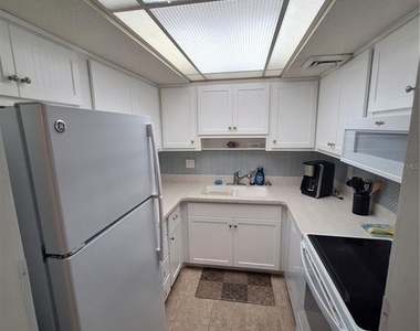 2437 Harbor Boulevard - Photo Thumbnail 4