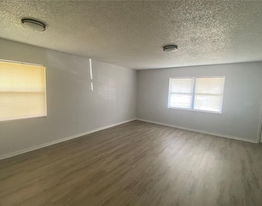 206 Mary Catherine Court - Photo Thumbnail 1