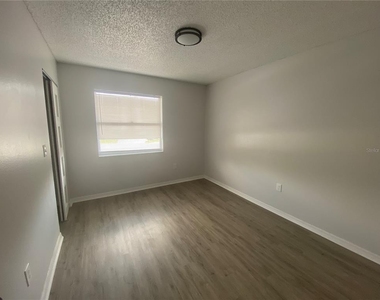 206 Mary Catherine Court - Photo Thumbnail 9