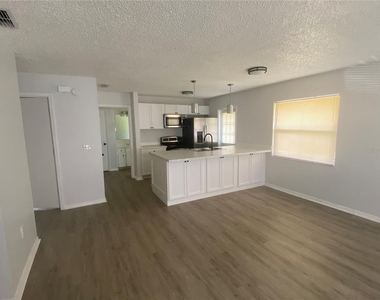 206 Mary Catherine Court - Photo Thumbnail 2