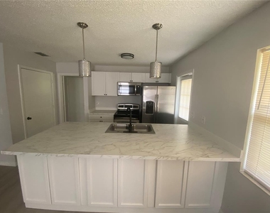 206 Mary Catherine Court - Photo Thumbnail 6