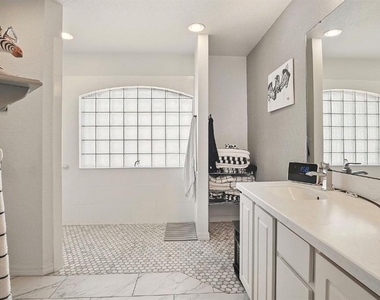 7362 Beaumont Drive - Photo Thumbnail 10