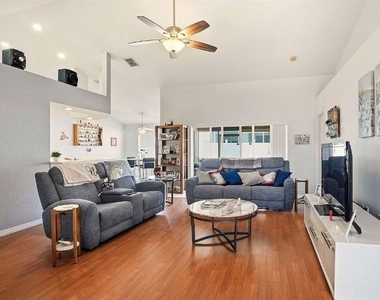 7362 Beaumont Drive - Photo Thumbnail 2